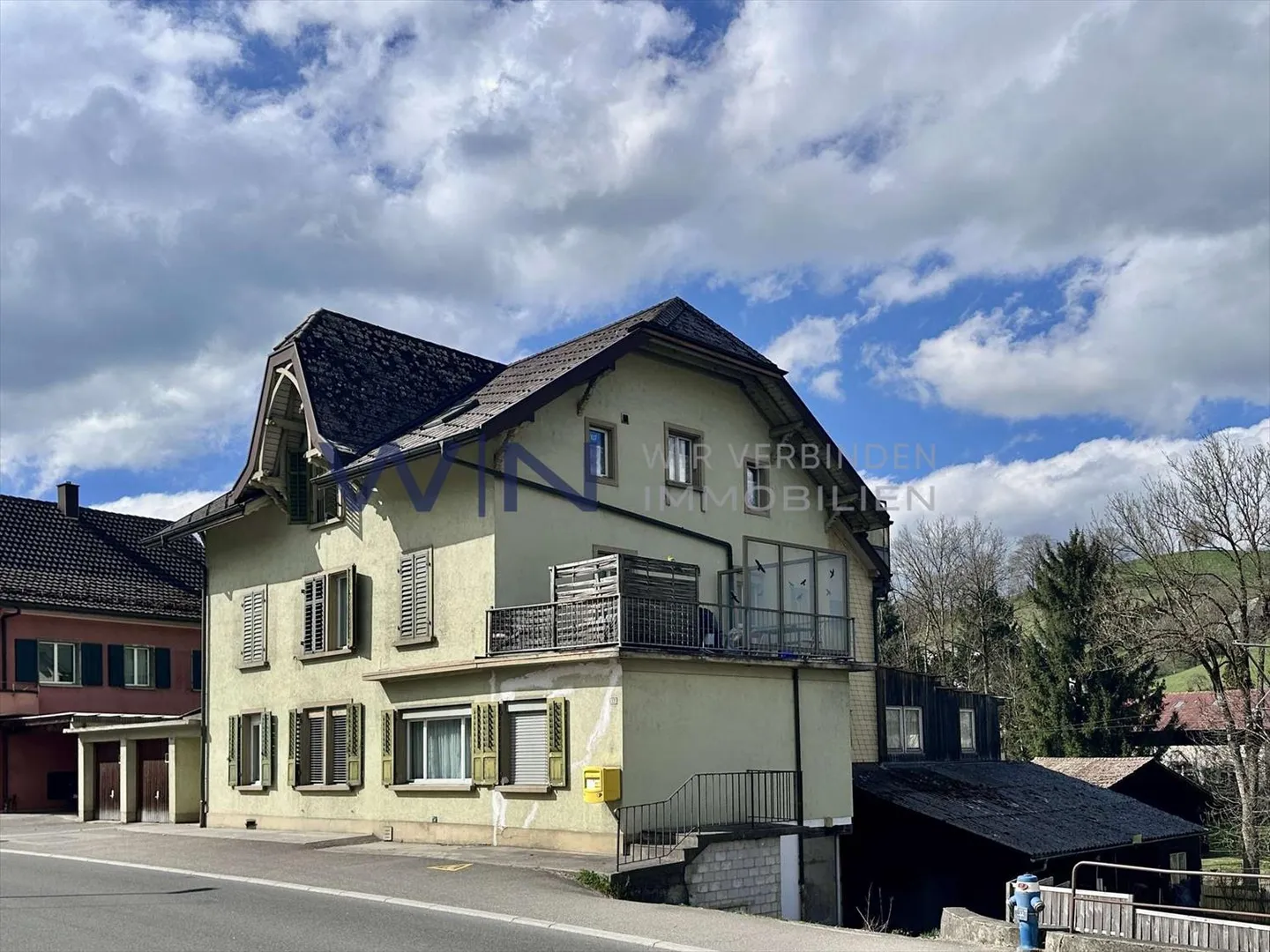 Multi-Family Home - Photo 7 of 8