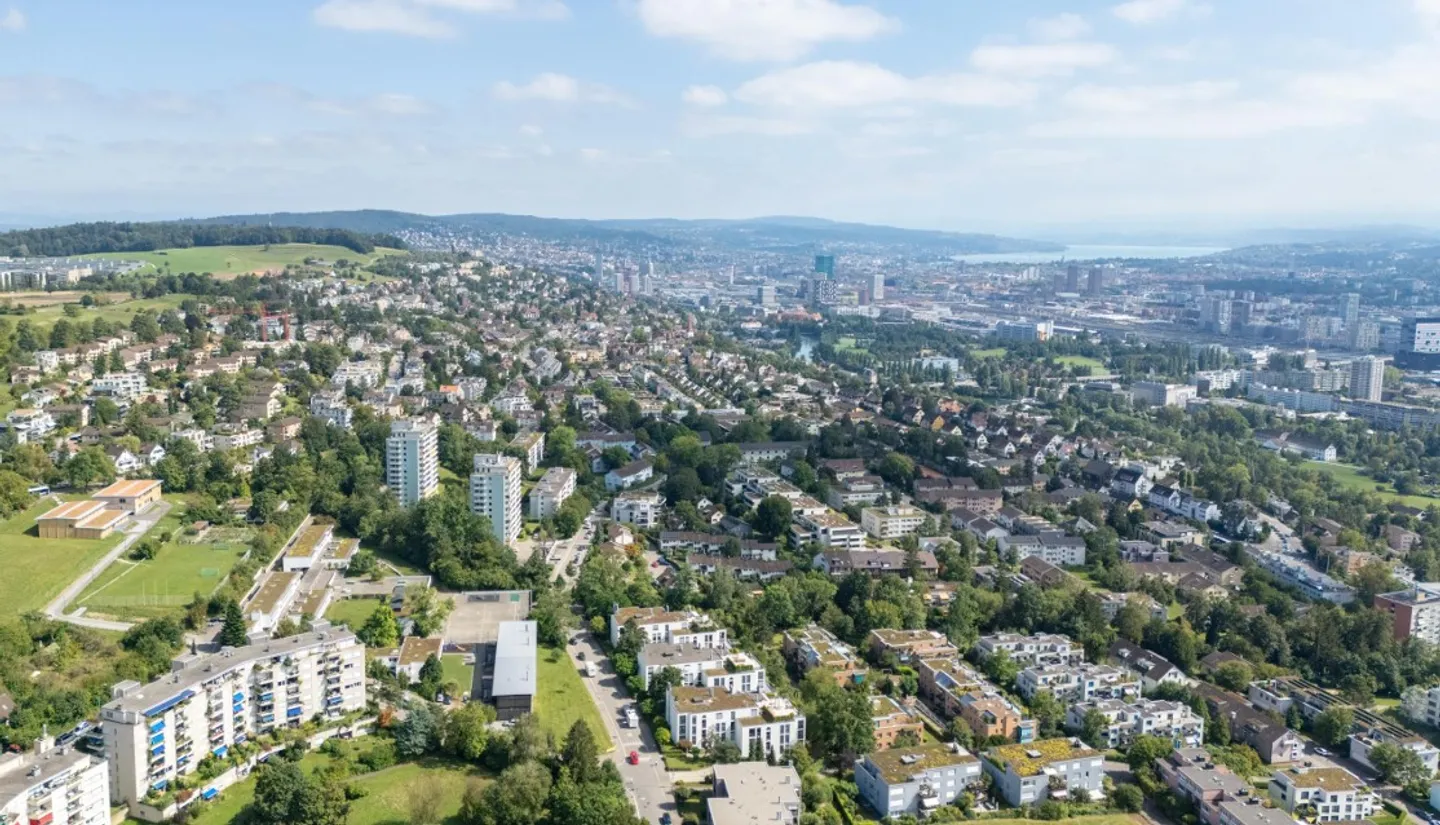 Appartement de jardin rénové de haute qualité et situé au calme - Photo 1 sur 18