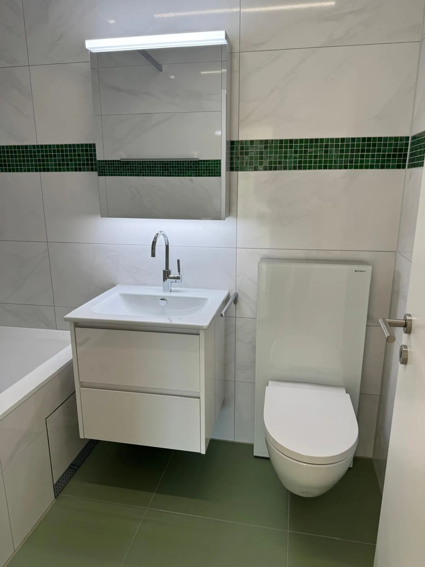 Appartement de jardin rénové de haute qualité et situé au calme - Photo 14 sur 18