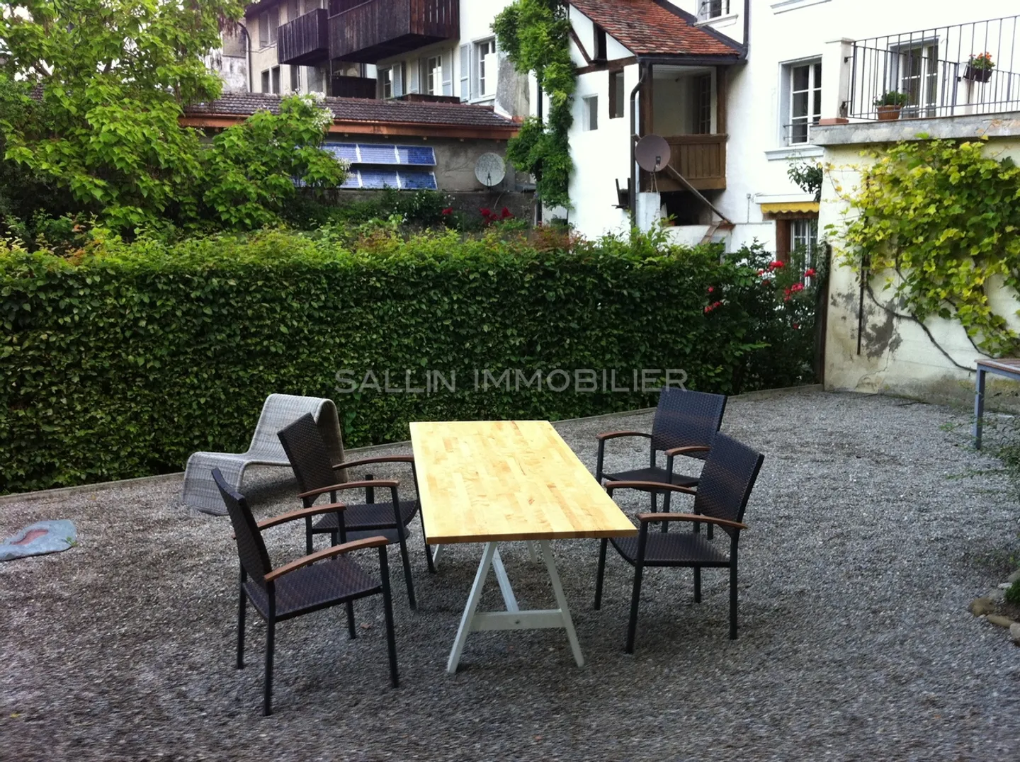 SCHÖNE 3-ZIMMER-WOHNUNG MIT TERRASSE - Foto 3 von 5
