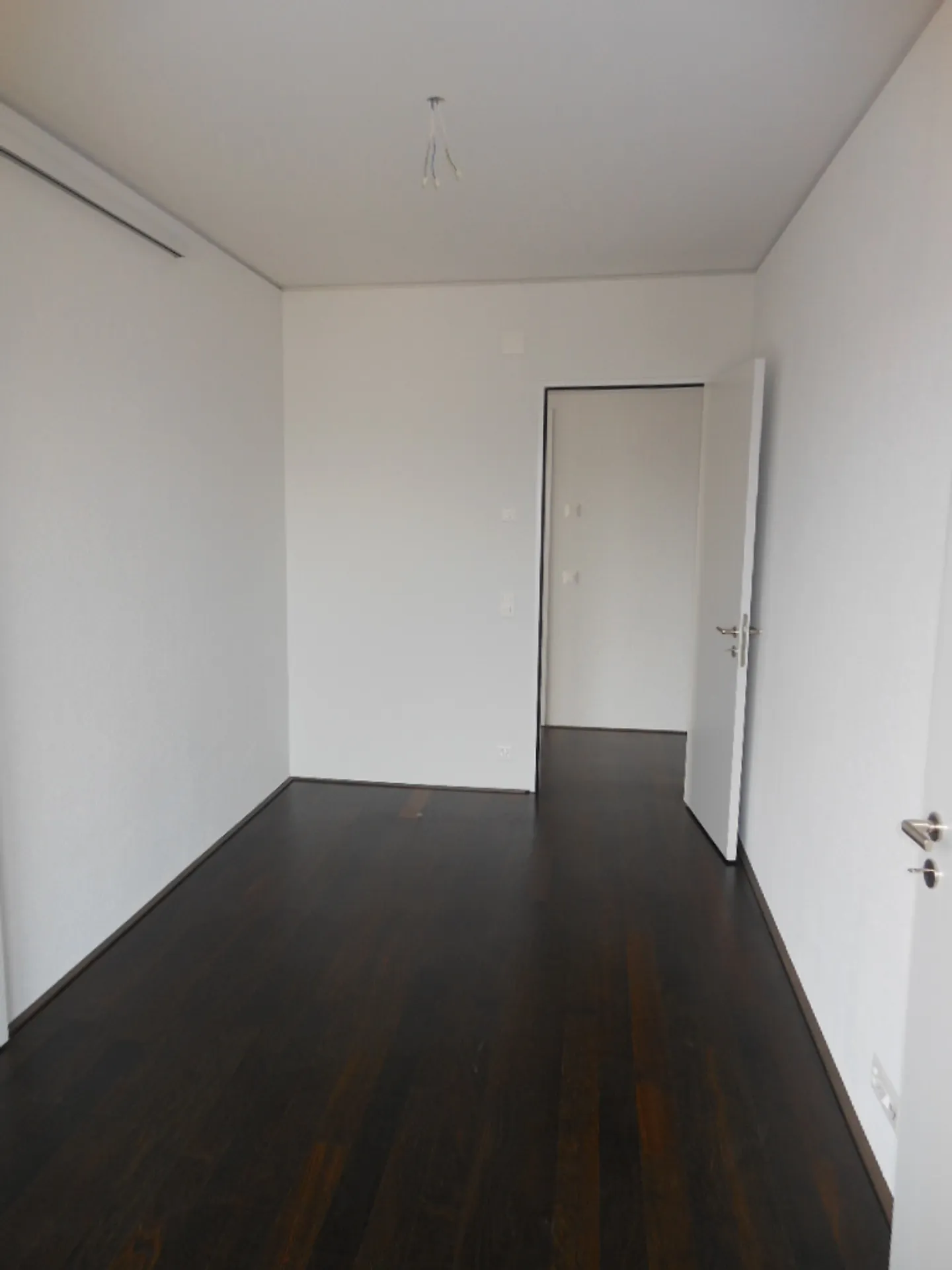 Living in the Markthallen Tower in close proximity to the train station - Photo 6 of 8