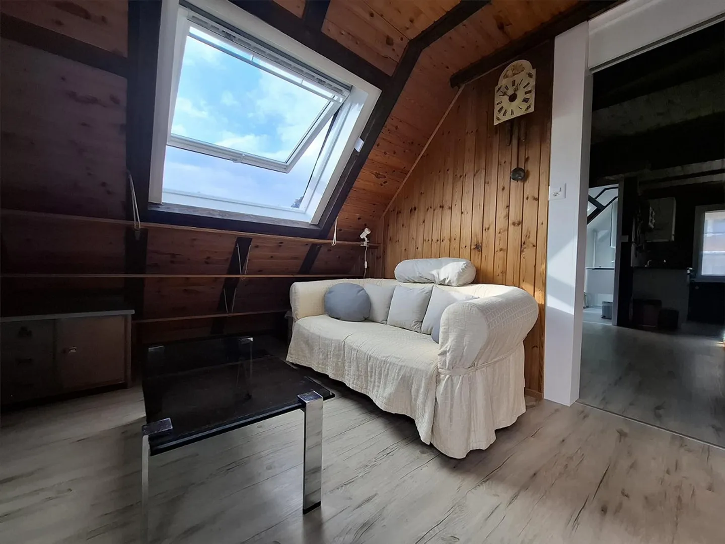 Stylishly restored and furnished maisonette apartment - Photo 5 of 13