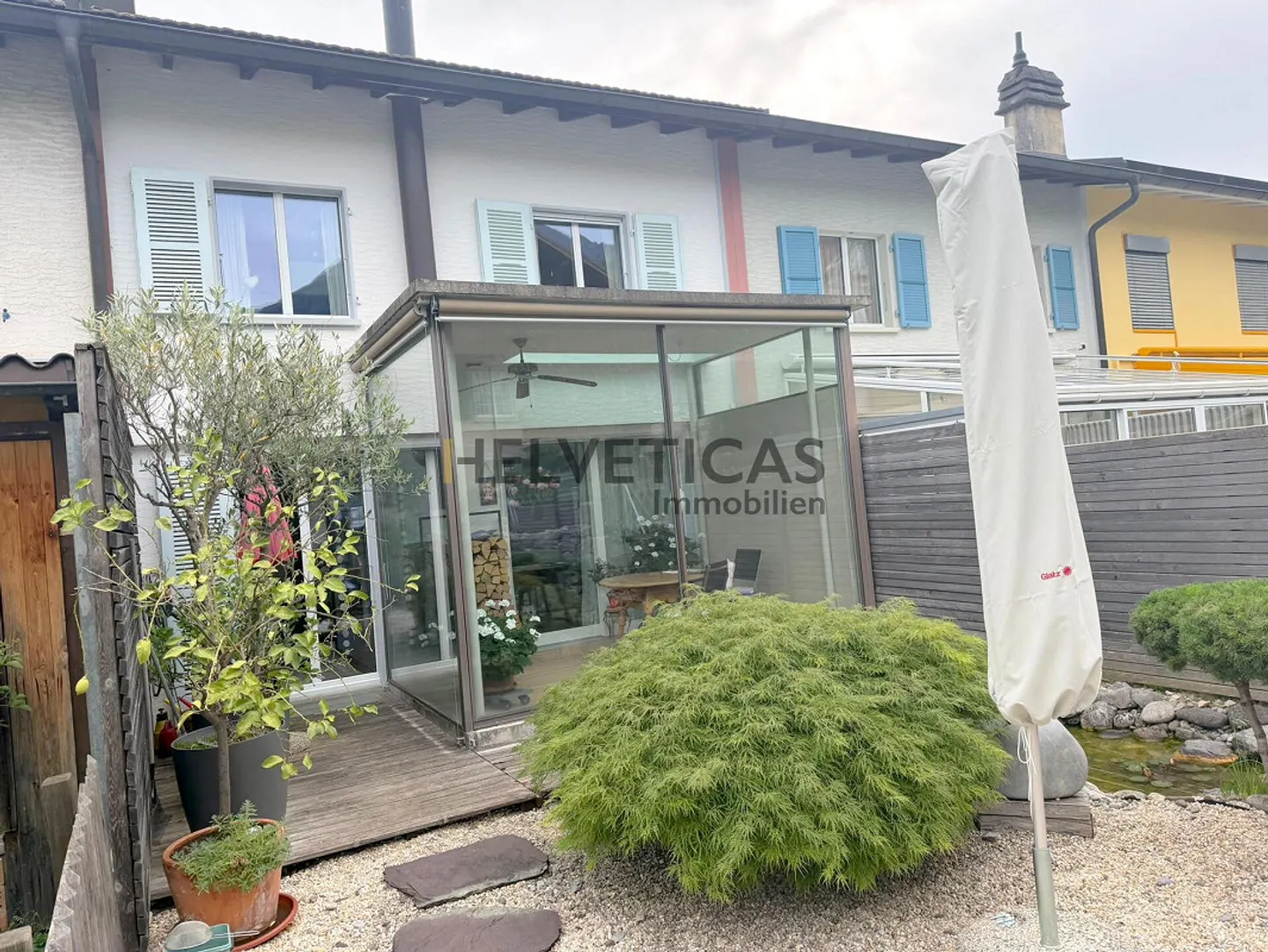 Charming 4.5-room terraced house in Spiez with beautiful views... - Photo 3 of 19
