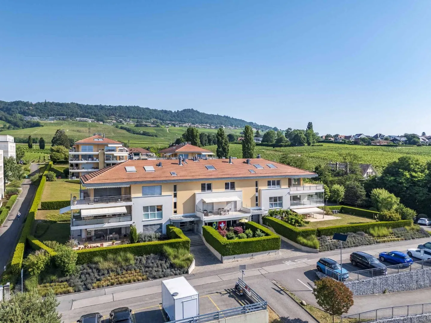 Duplex of high standard with 7.5 rooms and view of Lake Geneva and the Alps - Photo 9 of 10