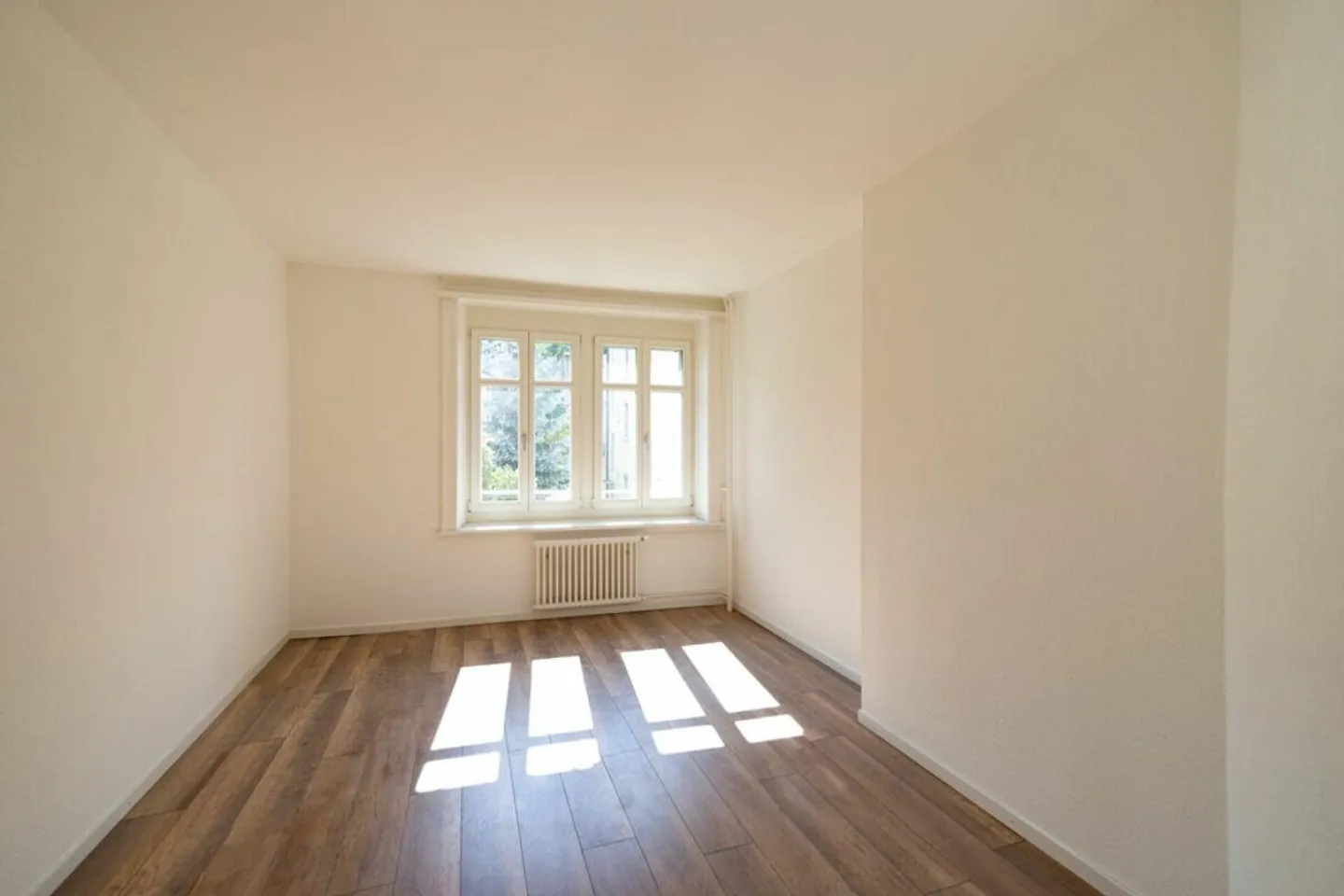 Central 2.5-room apartment by the lake - Photo 5 of 7