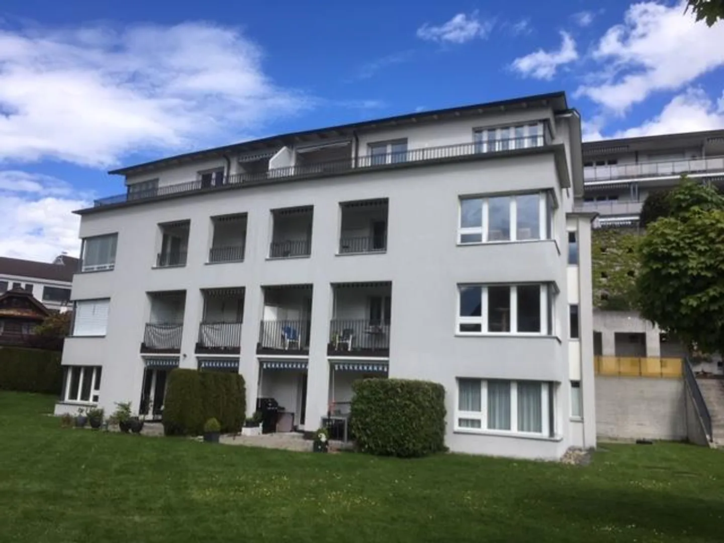 Helle Wohnung an zentraler Lage mit Gartensitzplatz - Photo 1 sur 7