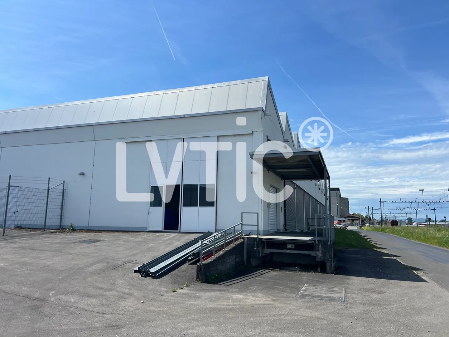 Deposito, magazzino di 1200 m2 in affitto ad Avenches - Foto 3 di 6