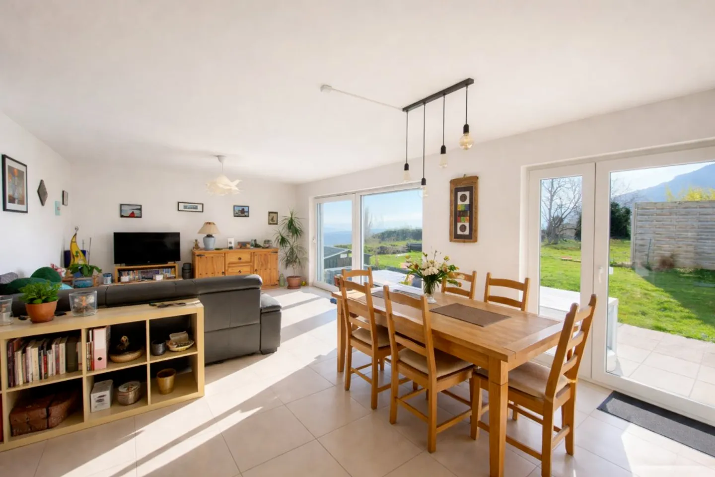 Charmantes Appartement in Villars-Burquin - Foto 1 von 7