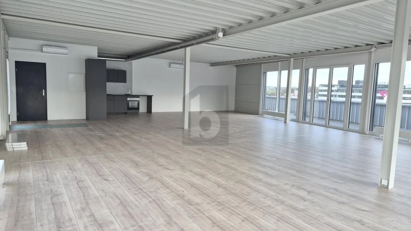 Modern Office Space with Terrace - Photo 3 of 6