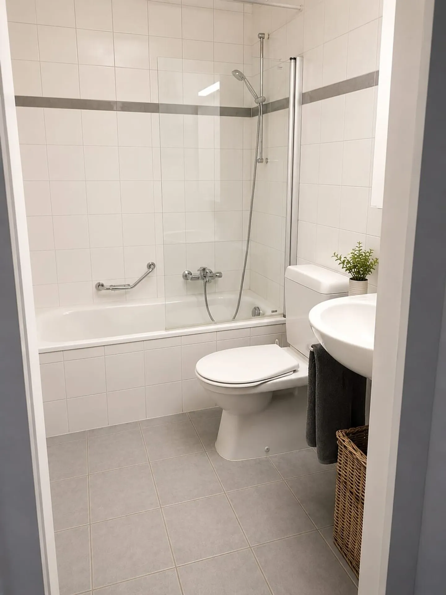 Helle Wohnung, ideal gelegen - Foto 4 von 5