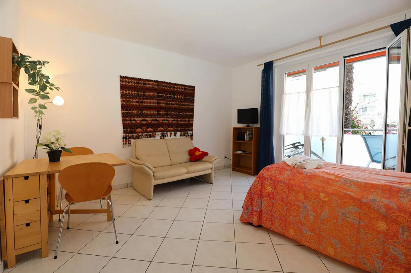 Studio apartment with balcony in Ascona - Photo 6 of 15