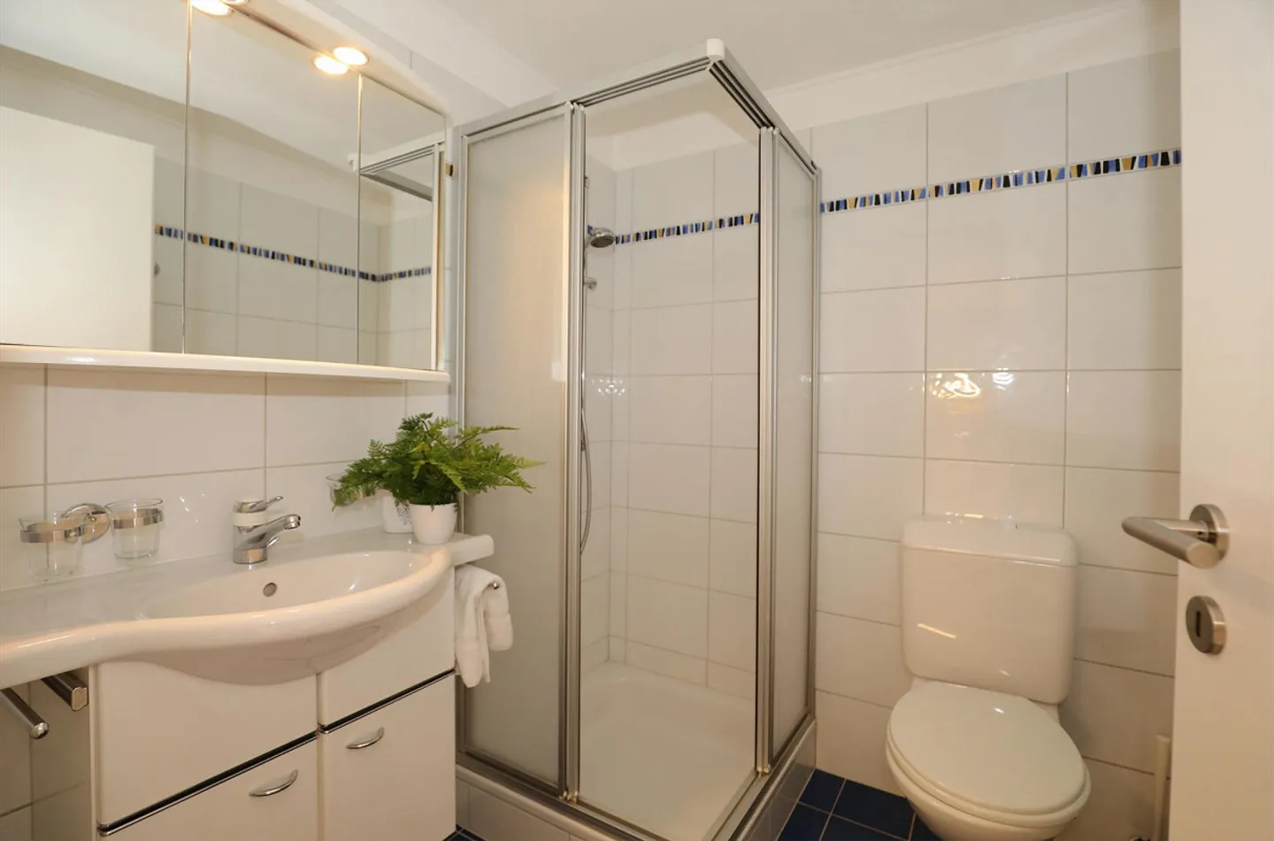 Studio apartment with balcony in Ascona - Photo 10 of 15