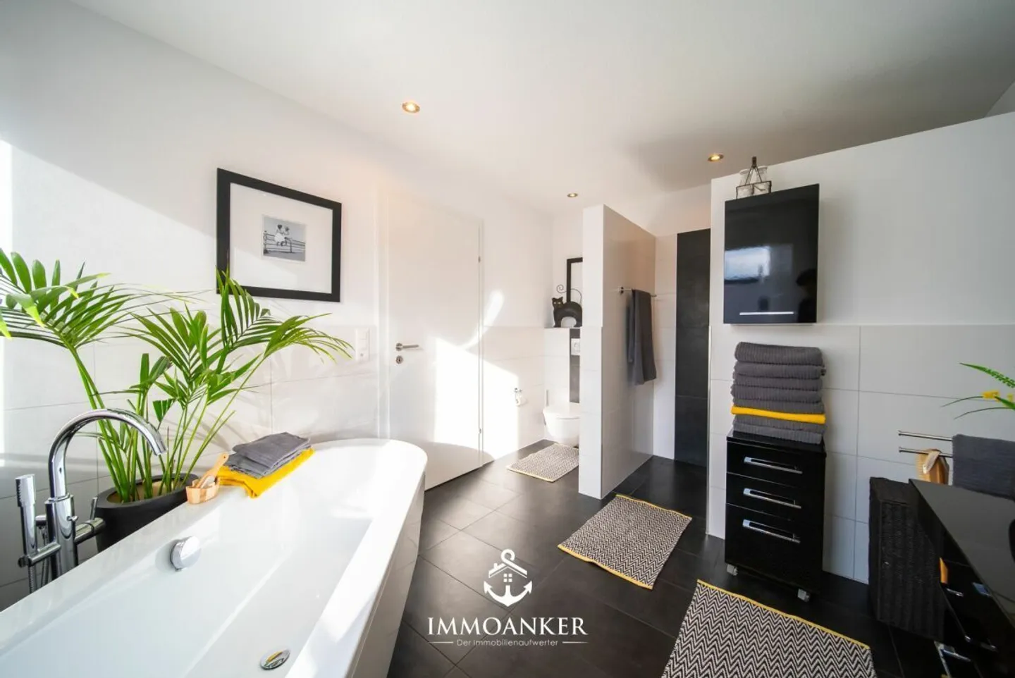 Stylish 5.5 Room Single Family House with Pool and Scenic View in Gams - Photo 9 of 12