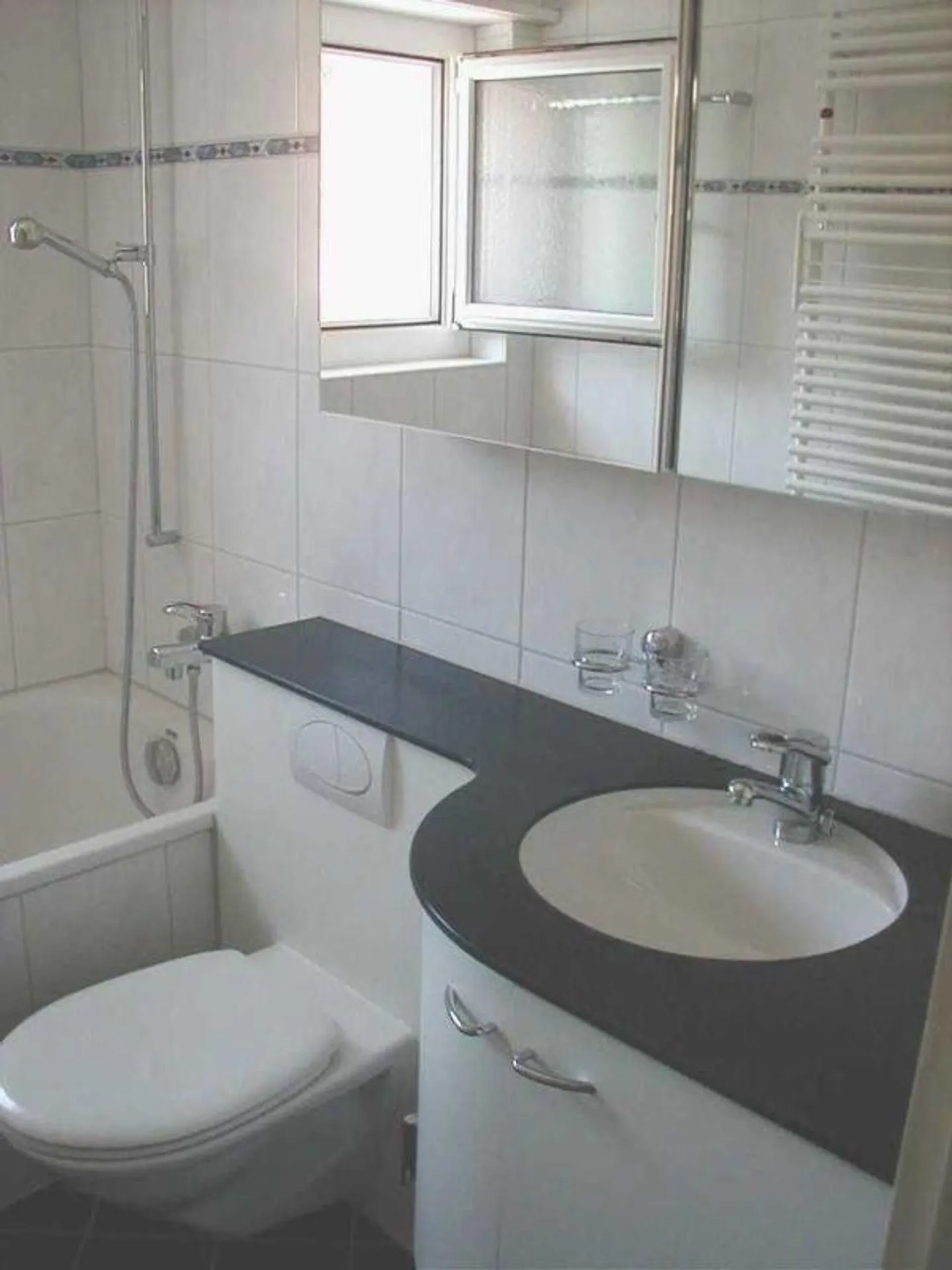 Cozy 2-room apartment with balcony in Rüti - Photo 5 of 6