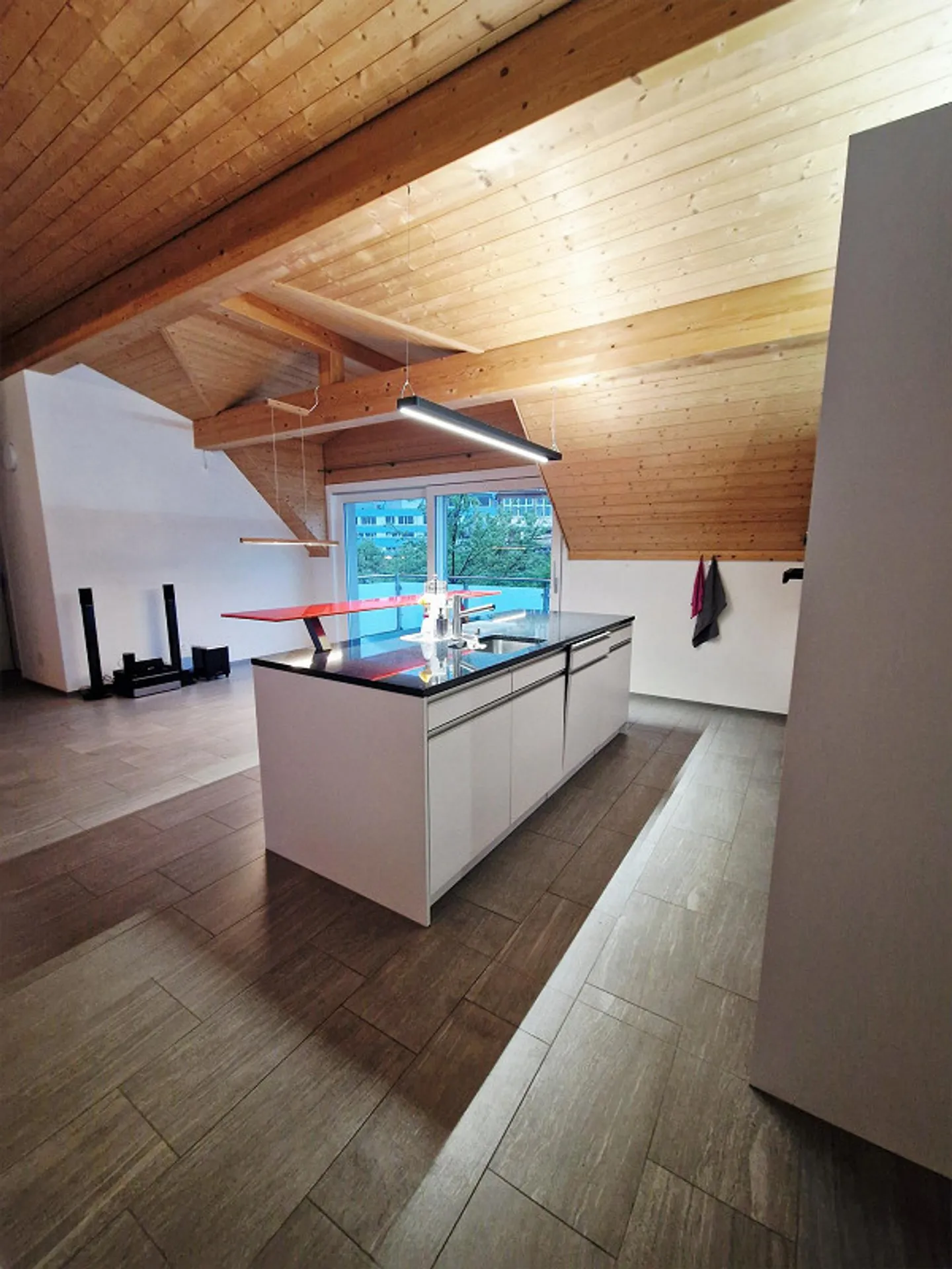 Appartement sous les combles lumineux de 4,5 pièces à Chur Ouest - Photo 2 sur 15