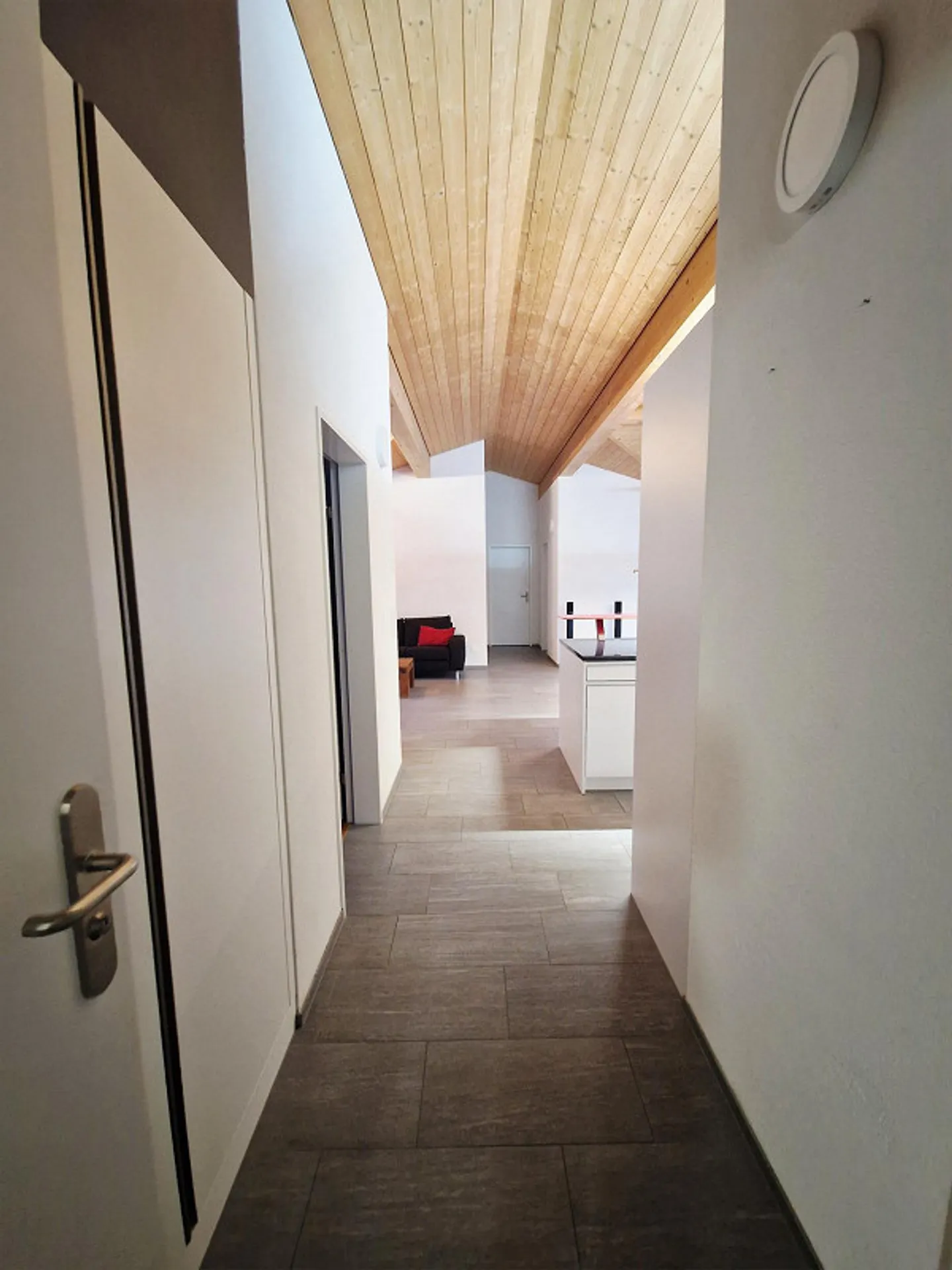 Appartement sous les combles lumineux de 4,5 pièces à Chur Ouest - Photo 6 sur 15