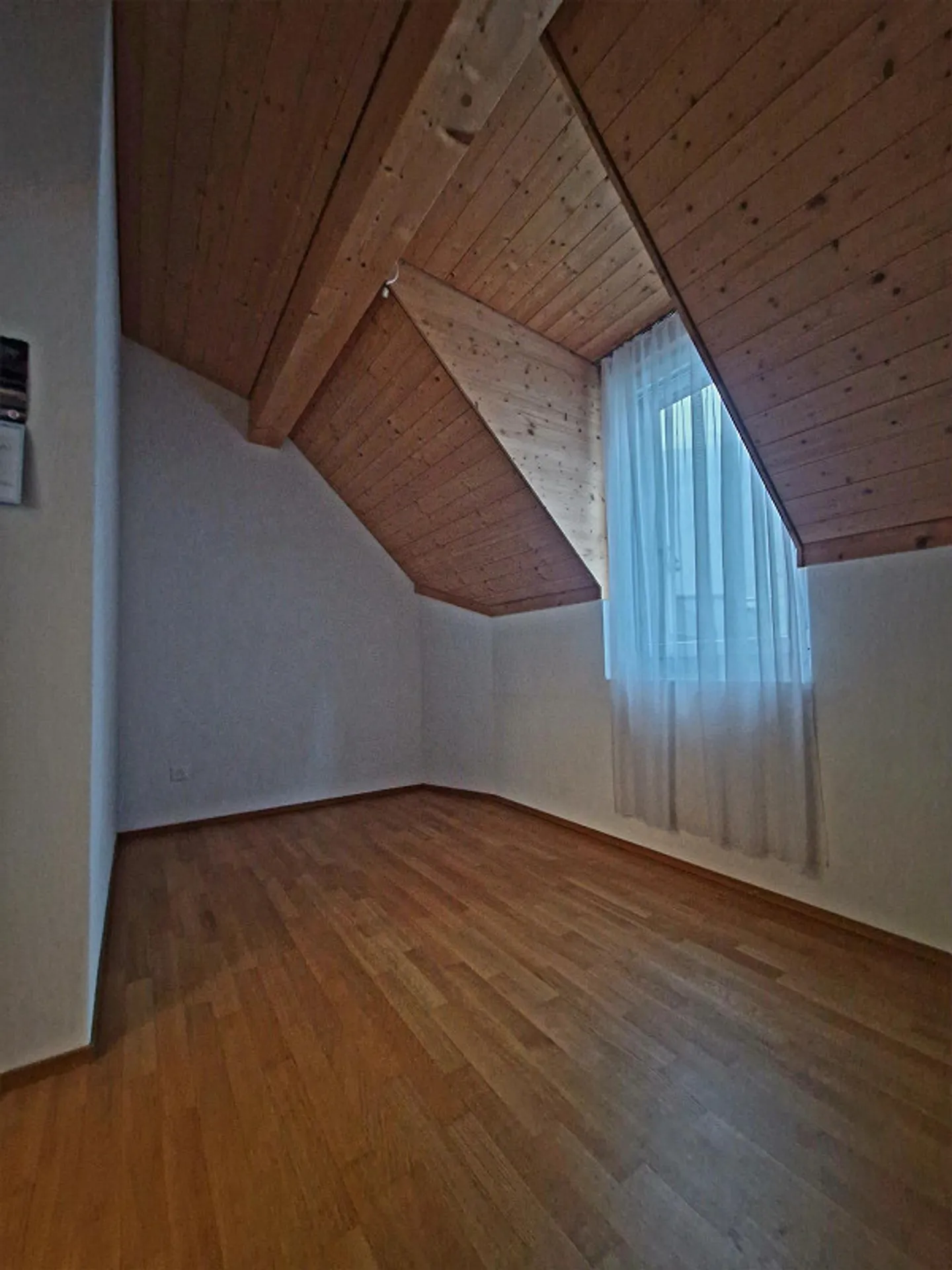 Appartement sous les combles lumineux de 4,5 pièces à Chur Ouest - Photo 7 sur 15