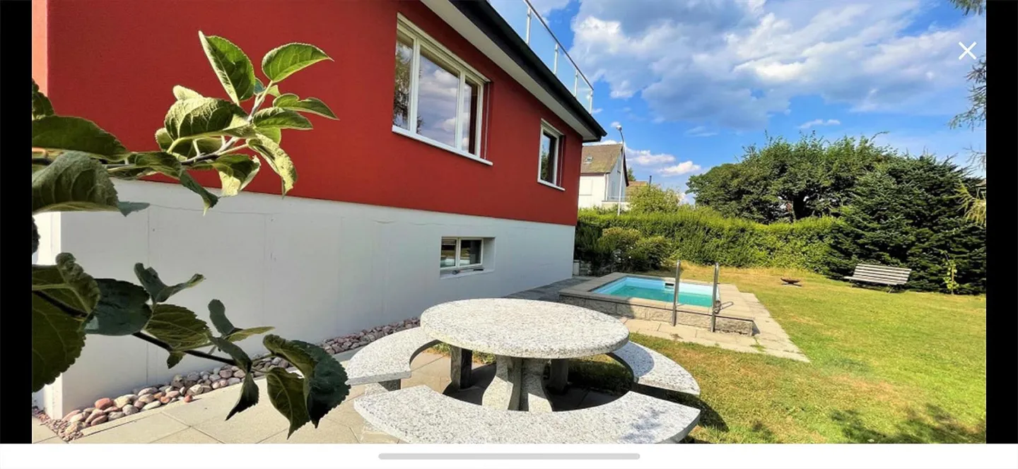 Casa unifamiliare indipendente con 5 stanze con piscina + giardino ad Aarau - Foto 2 di 14