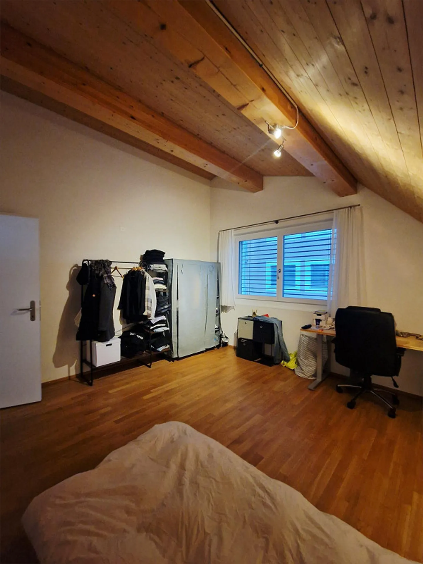 Appartement sous les combles lumineux de 4,5 pièces à Chur Ouest - Photo 9 sur 15