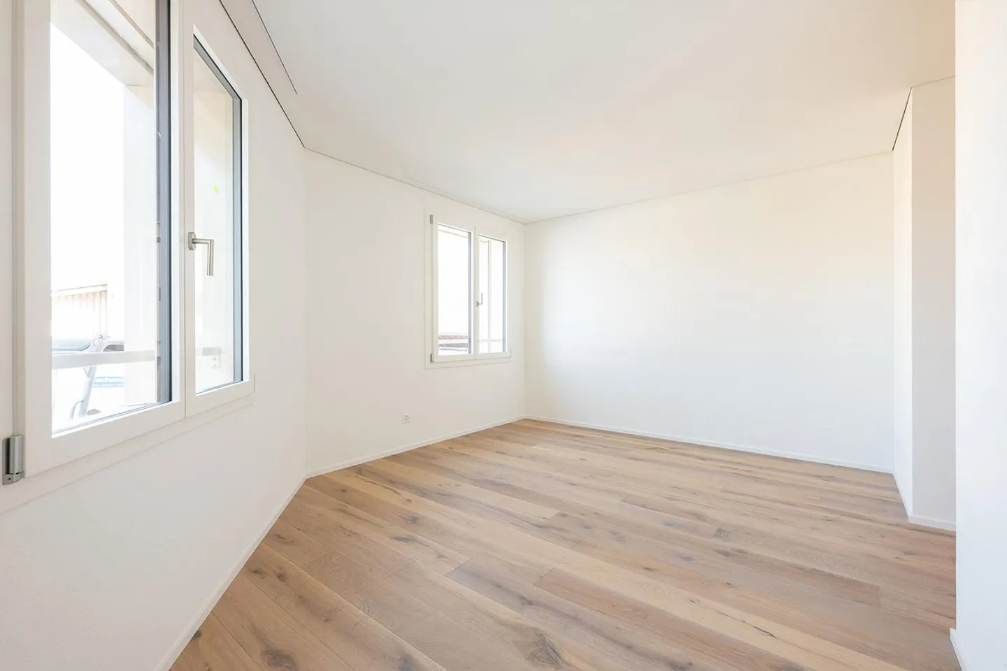 Moderne 4.5 Zimmer Wohnung - Foto 3 von 12