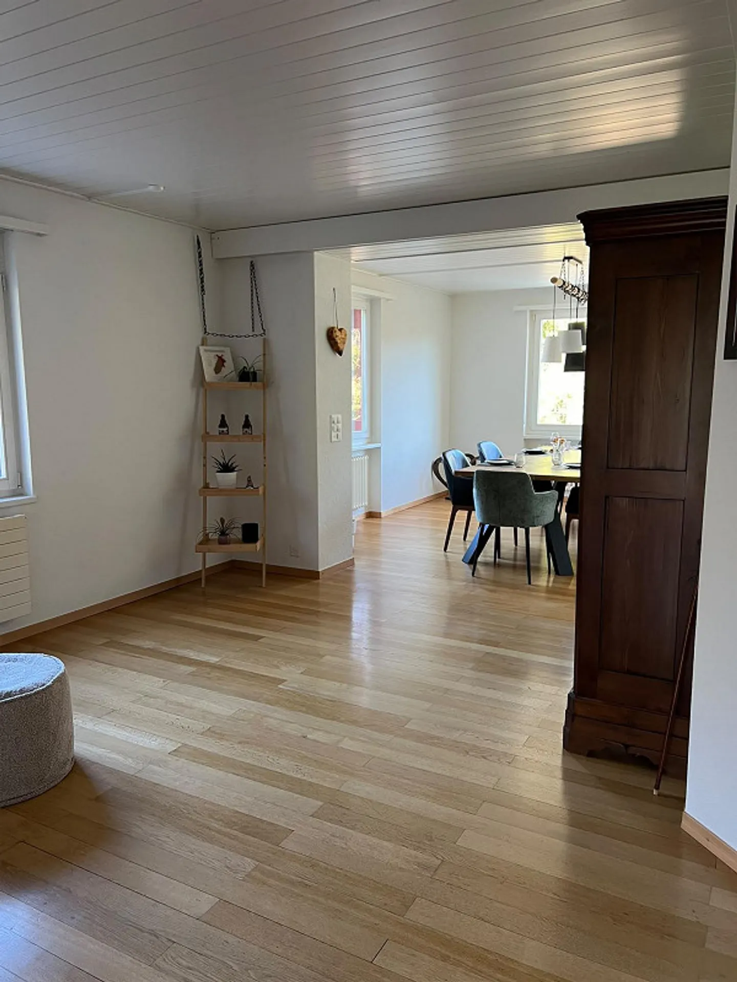Casa unifamiliare indipendente con 5 stanze con piscina + giardino ad Aarau - Foto 8 di 14