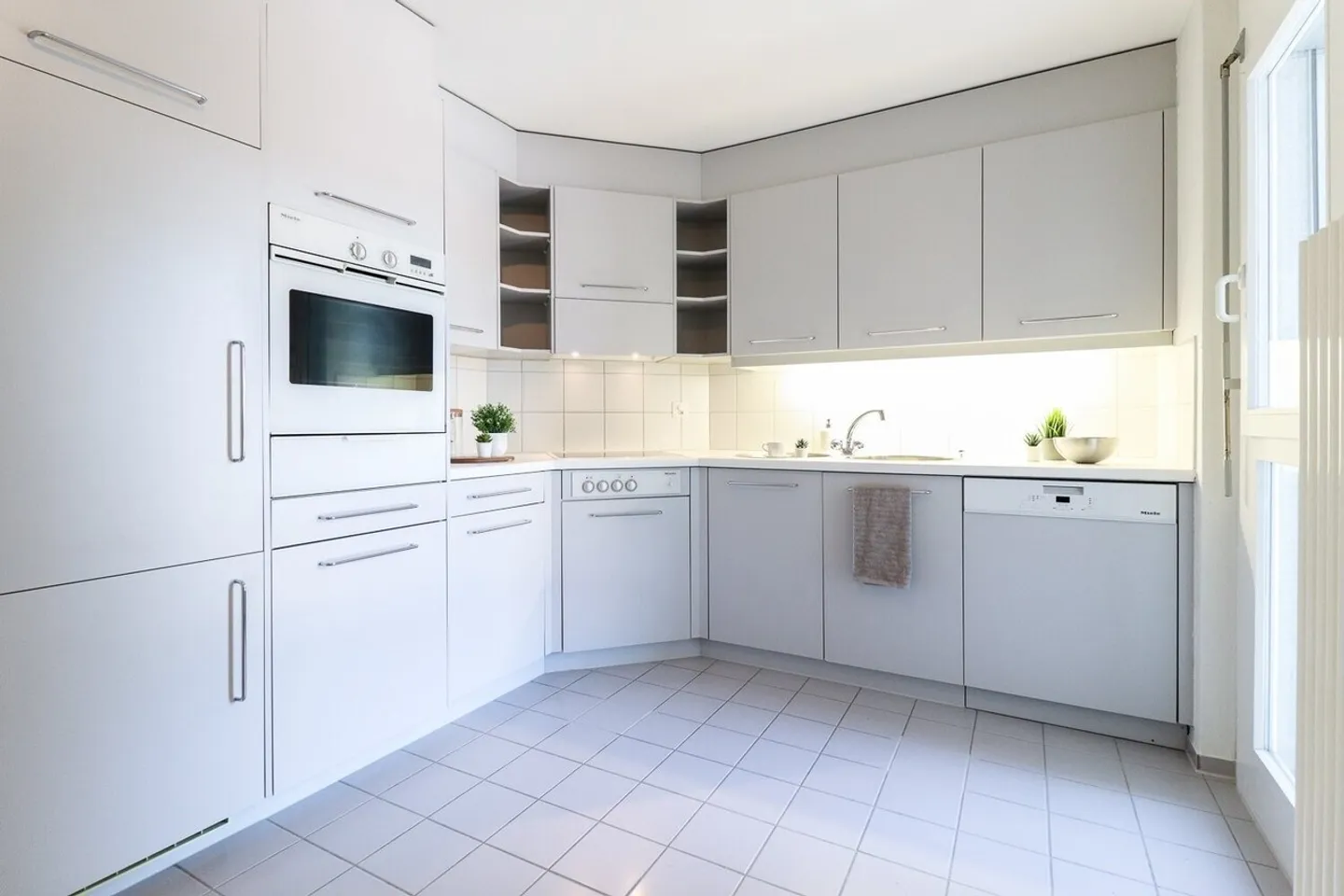 Helle 2.5-Zimmer Wohnung - Foto 2 von 7