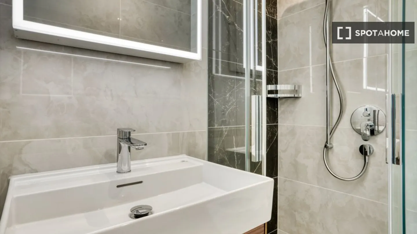 Discover, visit, and rent your new home online with full confidence. - Photo 16 of 16