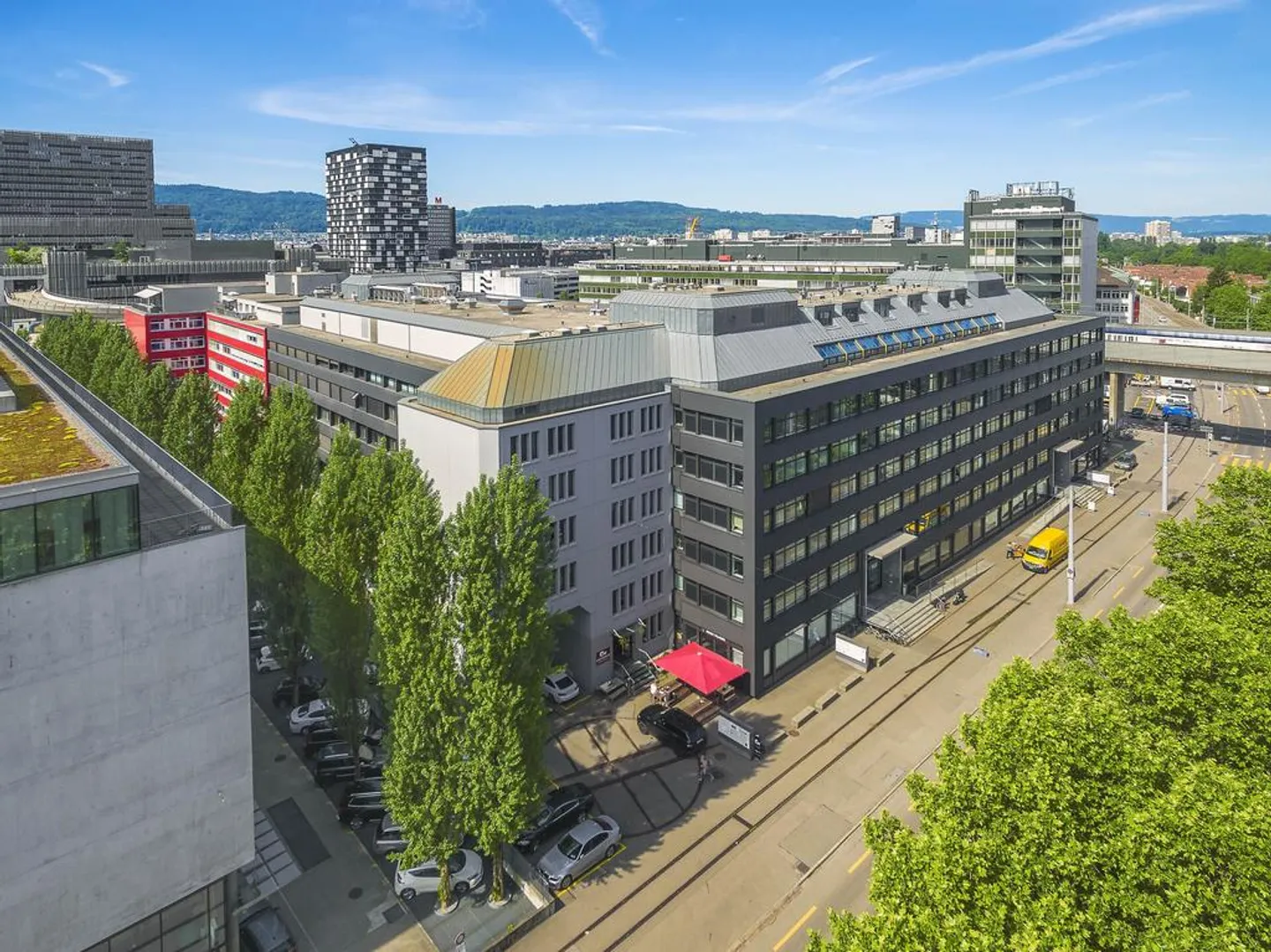 Spazio ufficio in una proprietà moderna - Foto 2 di 11