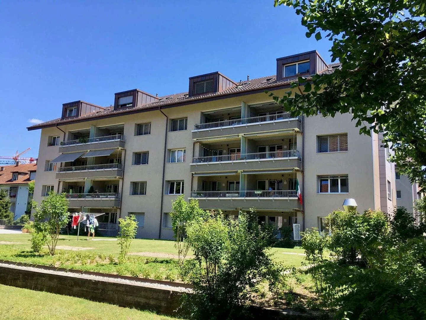 Appartement 3 pièces de 81 m² au 2ème étage avec grand balcon - Photo 1 sur 11
