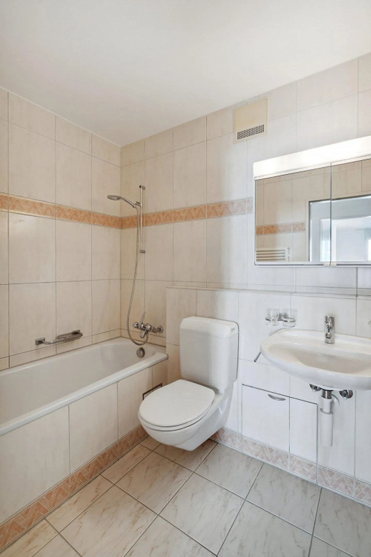 Appartamento 3.5 camere affascinante - Foto 5 di 9