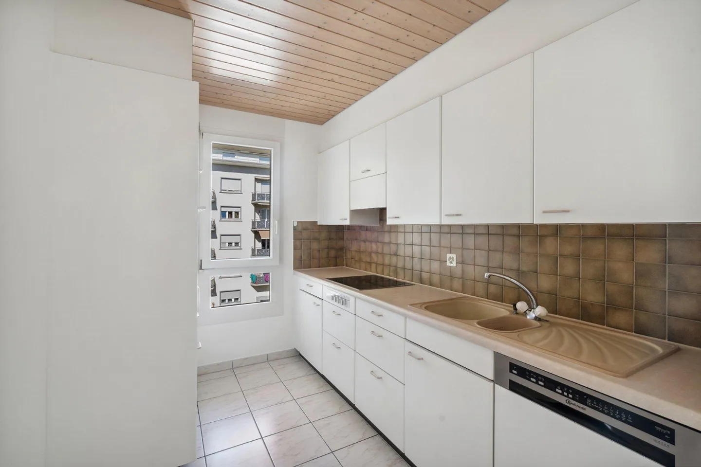 Appartamento 3.5 camere affascinante - Foto 3 di 9