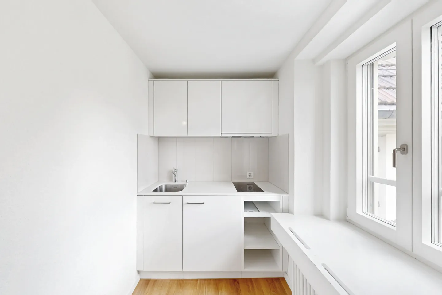 Modern Apartment for Singles in District 4 - Photo 5 of 6