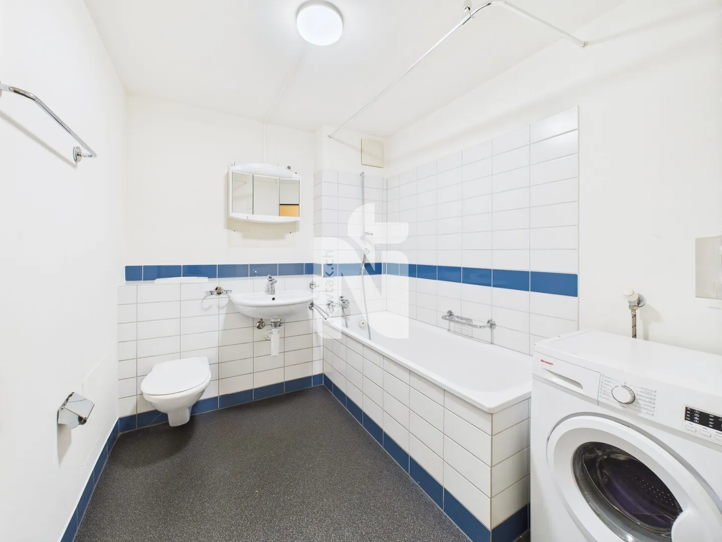 Espace commercial attrayant au cœur de la vieille ville - idéal comme bureau, atelier, salle de loisirs ou également comme salon, comme par exemple coiffure, massage ou institut de beauté - Photo 5 sur 6