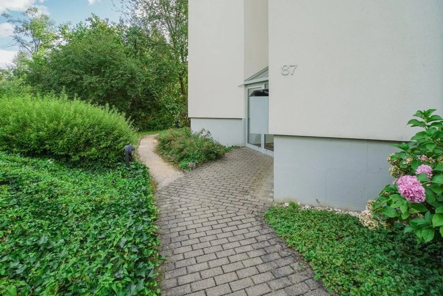 Charmante Wohnung mit Garten - Foto 2 von 11