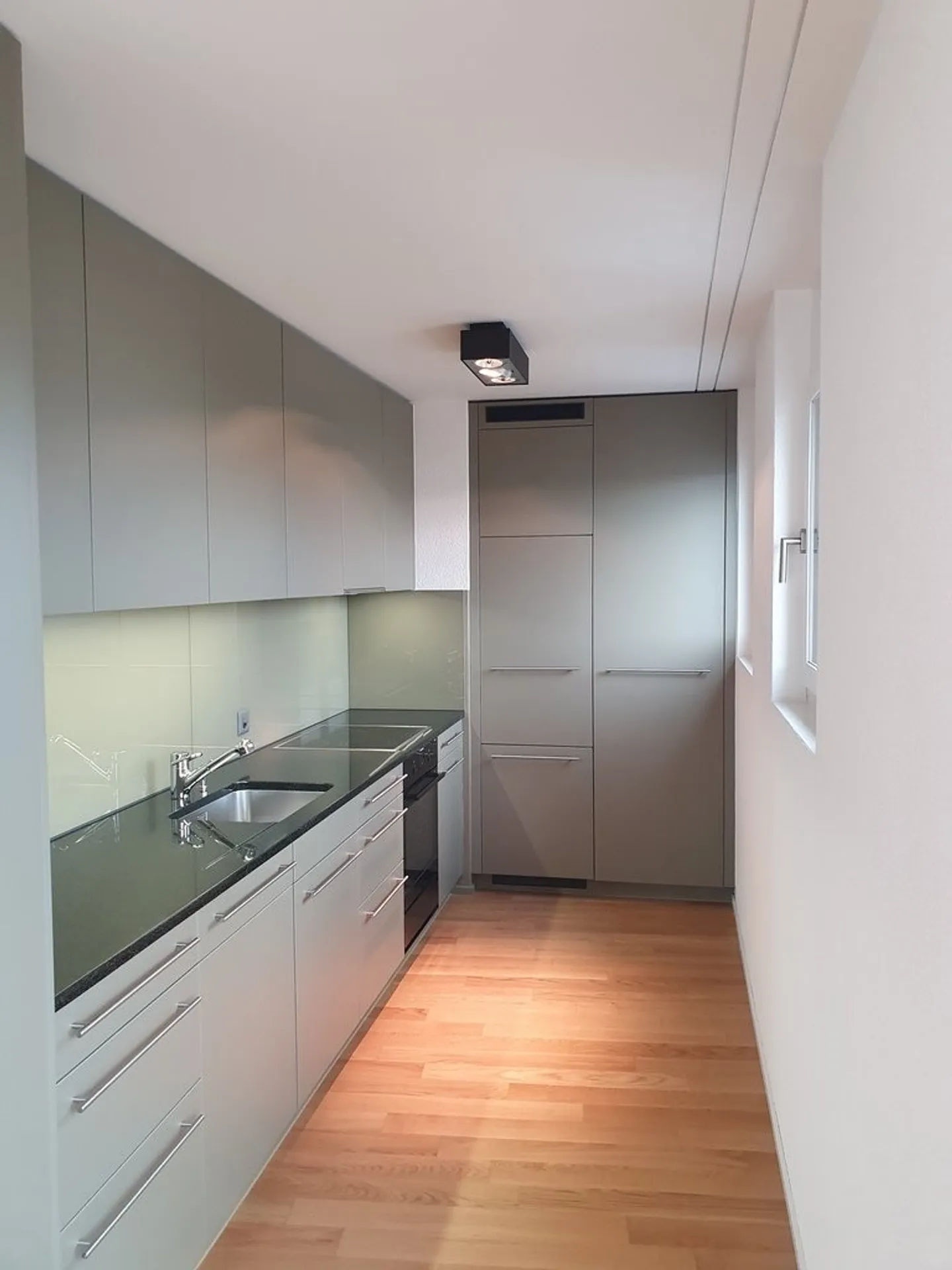 Moderne Wohnung mit grosser Dachterrasse - Foto 2 von 8