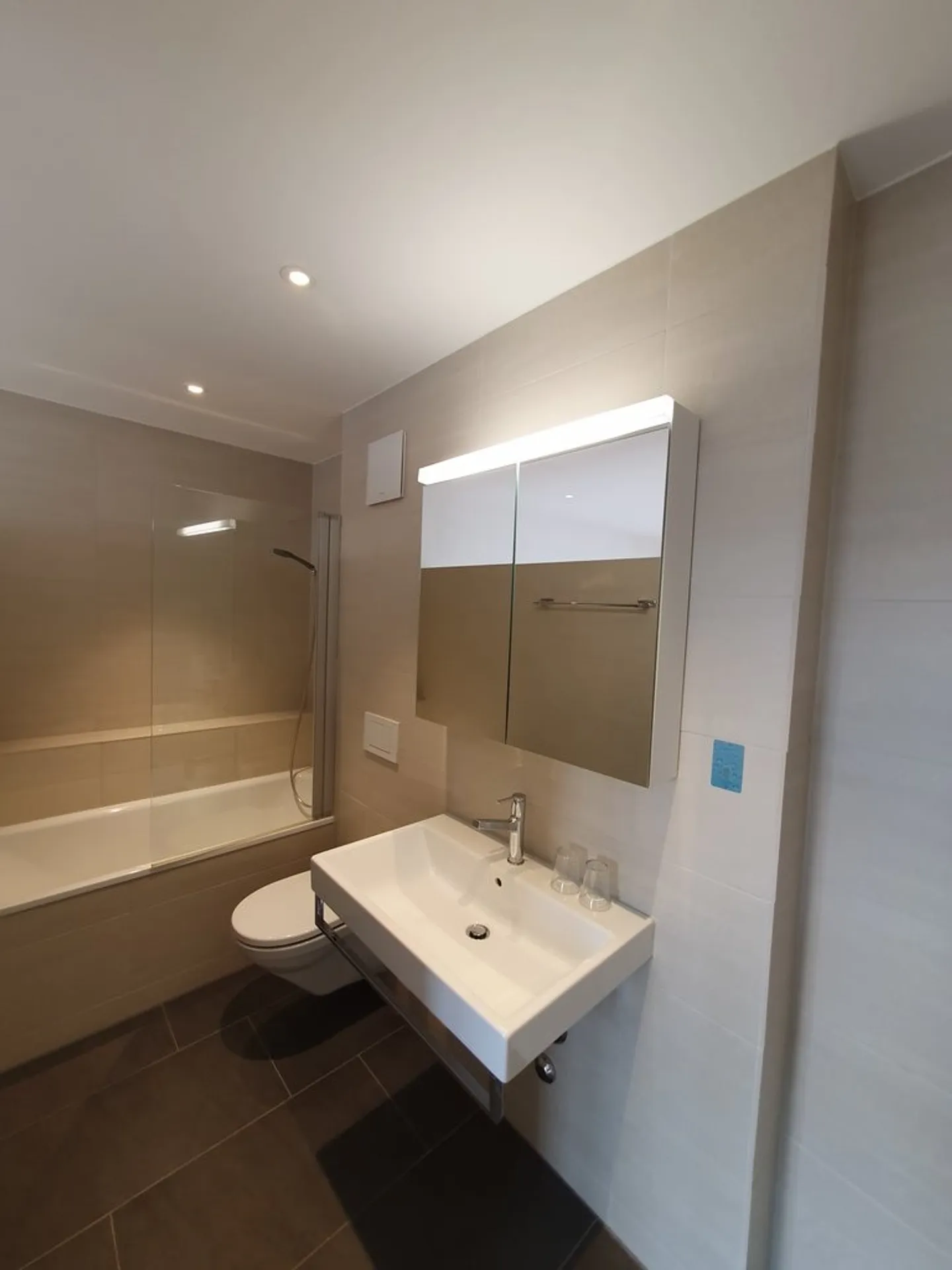 Moderne Wohnung mit grosser Dachterrasse - Foto 6 von 8