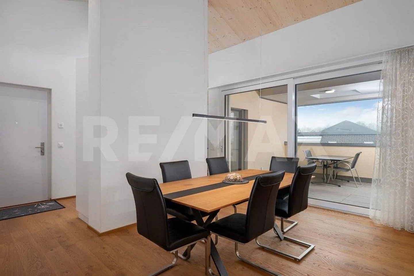 Penthouse Modern, Energy and Space for Life Together. - Photo 5 of 13