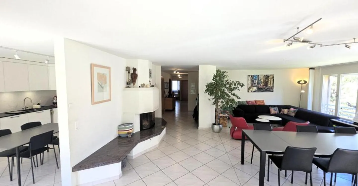 Superb spacious 5.5 room apartment with garden - Photo 6 of 9