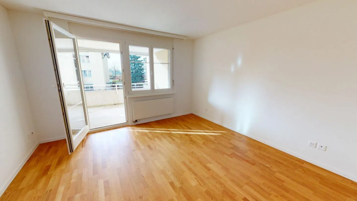 Spacious Family Apartment - Photo 6 of 11