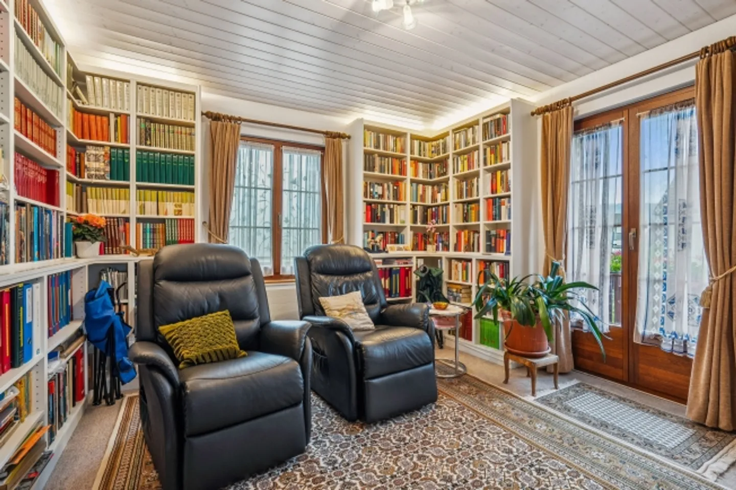 Casa unifamiliare elegante con atmosfera di benessere e giardino ben curato - Foto 9 di 13