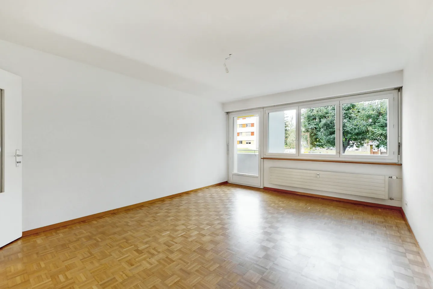 Appartement Rénové dans Quartier Verdoyant - Photo 4 sur 8