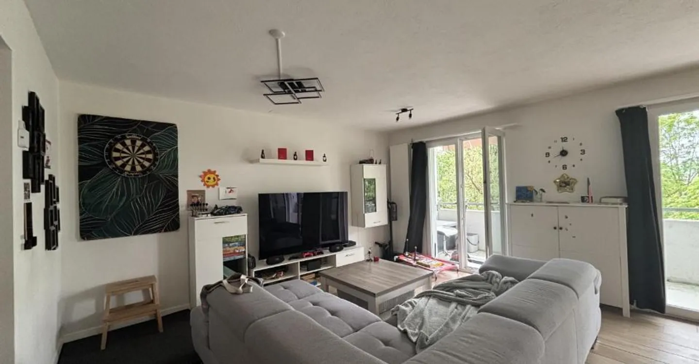 Moderne 3,5-Zimmer-Wohnung - Foto 2 von 9
