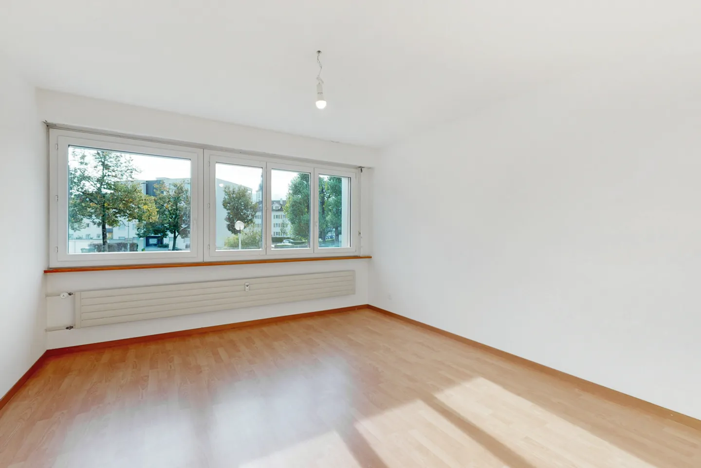 Appartement Rénové dans Quartier Verdoyant - Photo 6 sur 8