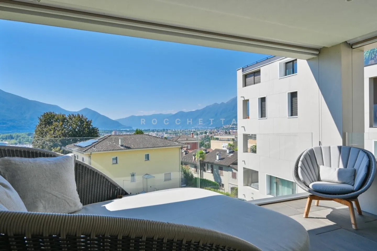 Esclusiva oasi di tranquillità con vista a pochi minuti dal centro - Foto 4 di 13