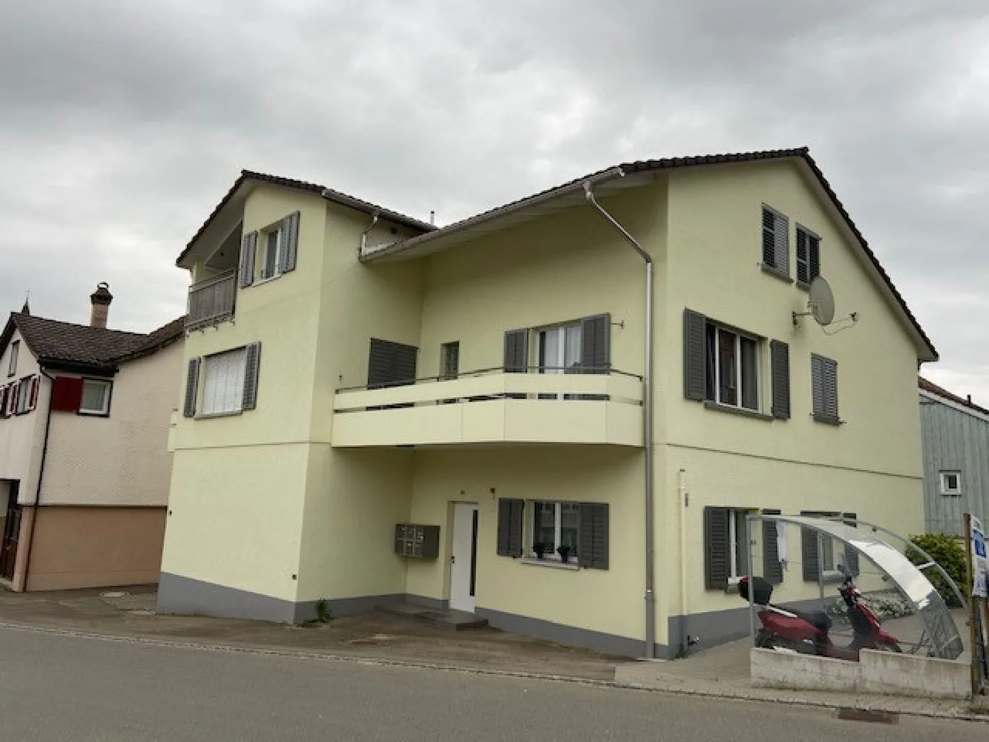 Moderne, günstige 3.5 Zi-Whg. im Erdgeschoss - Foto 1 von 9