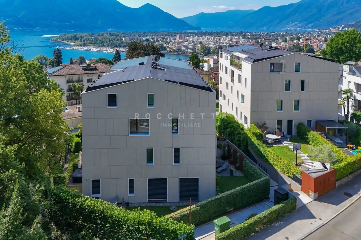 Esclusiva oasi di tranquillità con vista a pochi minuti dal centro - Foto 2 di 13