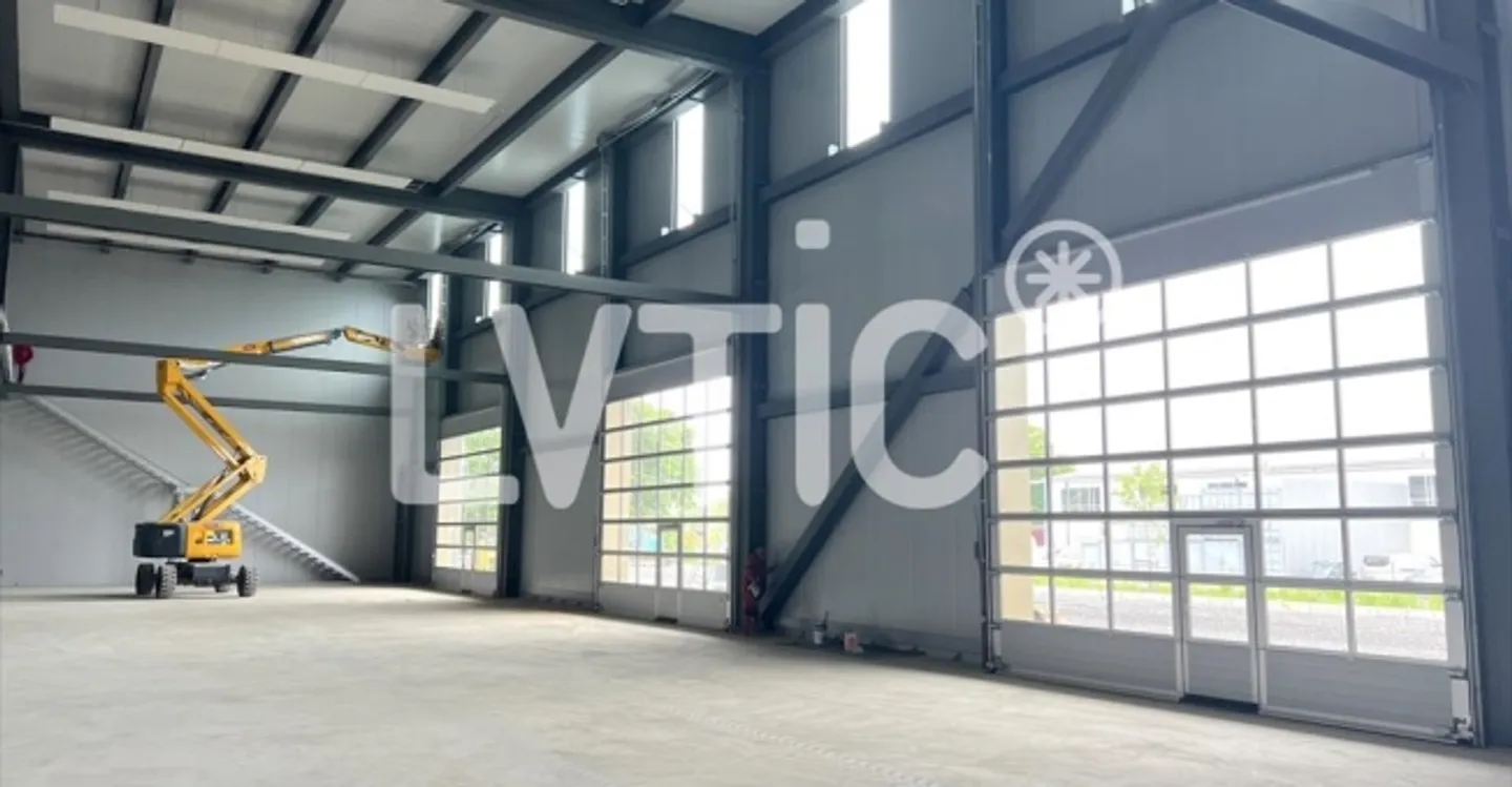 «Dépôt» - Photo 3 sur 9