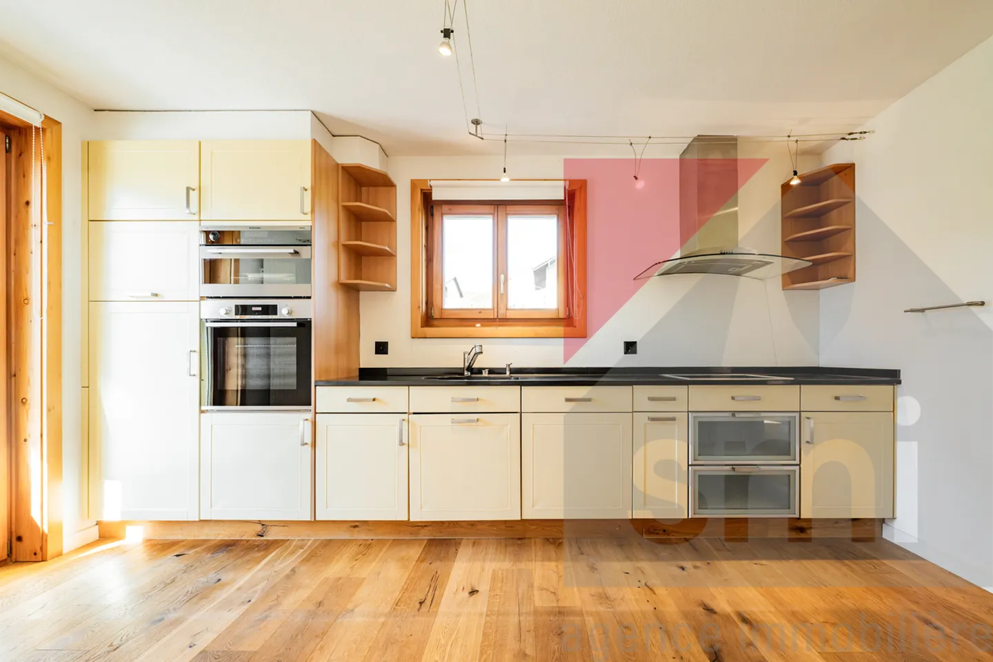 MORLON Very spacious villa for 9 people. Plot of 1052m2 with lake view - Photo 3 of 20