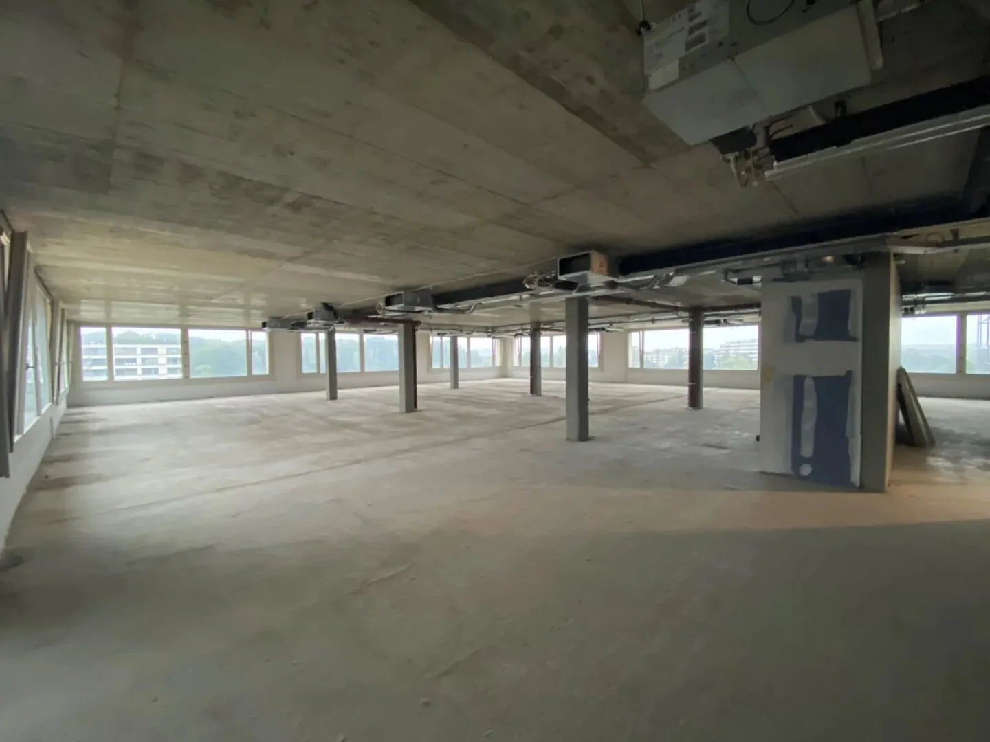 Administrative surfaces of 580 m² in the heart of a large-scale project - Photo 2 of 10