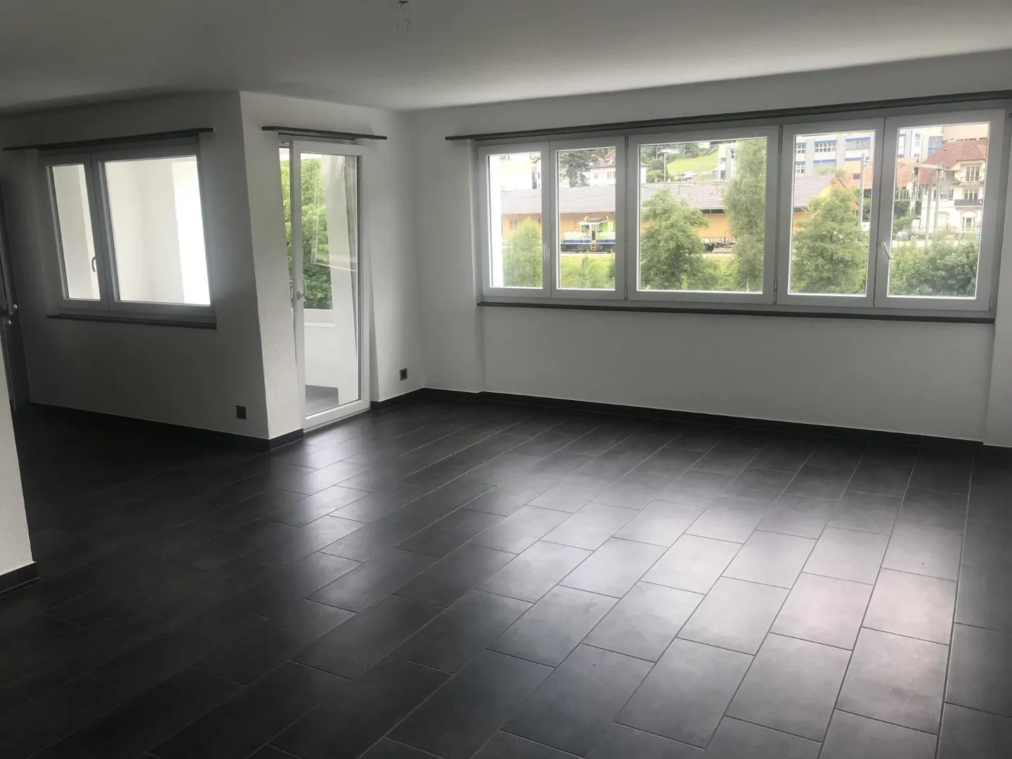 3,5-Zimmer-Wohnung - Foto 2 von 11